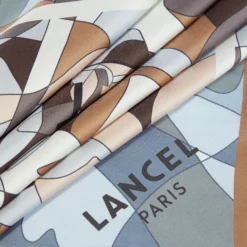 Femme Lancel Carré 70