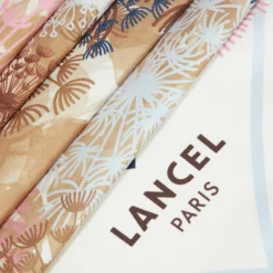 Femme Lancel Carré 90
